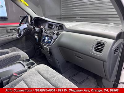 2000 Honda Odyssey LX   - Photo 12 - Orange, CA 92868