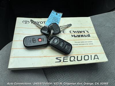 2006 Toyota Sequoia SR5   - Photo 25 - Orange, CA 92868