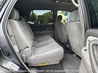 2006 Toyota Sequoia SR5   - Photo 8 - Orange, CA 92868