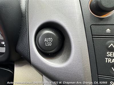 2007 Toyota RAV4 Limited   - Photo 22 - Orange, CA 92868