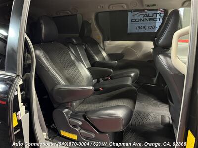 2013 Toyota Sienna SE 8-Passenger   - Photo 8 - Orange, CA 92868