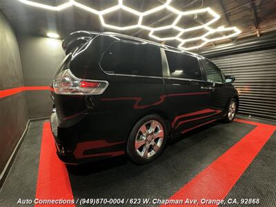 2013 Toyota Sienna SE 8-Passenger   - Photo 3 - Orange, CA 92868