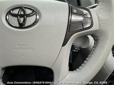 2013 Toyota Sienna SE 8-Passenger   - Photo 18 - Orange, CA 92868