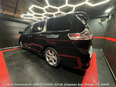 2013 Toyota Sienna SE 8-Passenger   - Photo 4 - Orange, CA 92868