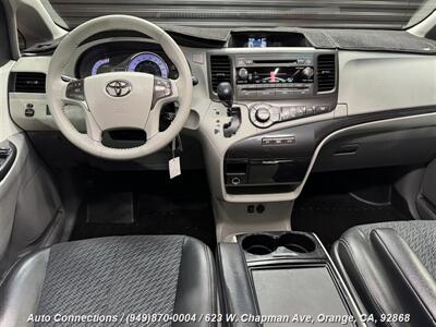 2013 Toyota Sienna SE 8-Passenger   - Photo 15 - Orange, CA 92868