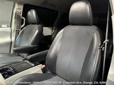 2013 Toyota Sienna SE 8-Passenger   - Photo 12 - Orange, CA 92868