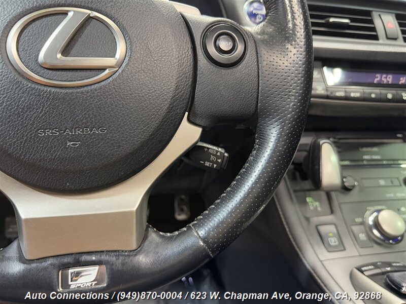 2015 Lexus CT Base photo 14