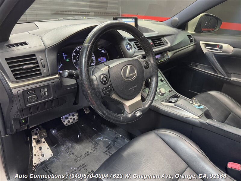 2015 Lexus CT Base photo 10