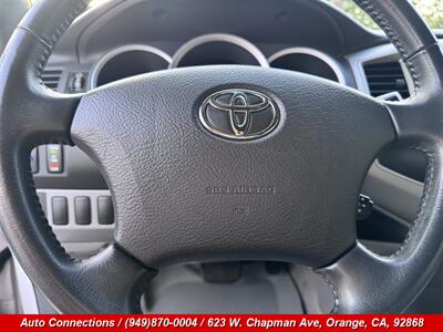 2006 Toyota Tacoma PreRunner V6   - Photo 13 - Orange, CA 92868