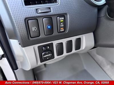 2006 Toyota Tacoma PreRunner V6   - Photo 17 - Orange, CA 92868