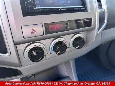 2006 Toyota Tacoma PreRunner V6   - Photo 15 - Orange, CA 92868