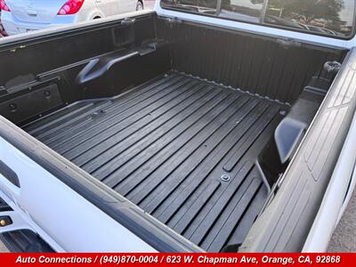 2006 Toyota Tacoma PreRunner V6   - Photo 21 - Orange, CA 92868