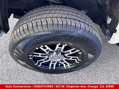 2006 Toyota Tacoma PreRunner V6   - Photo 32 - Orange, CA 92868