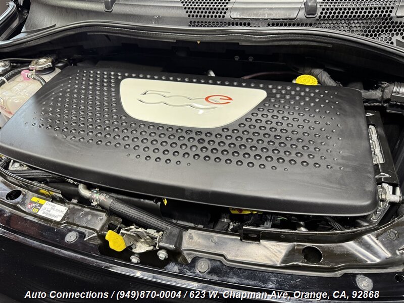 2014 FIAT 500e Battery Electric photo 25