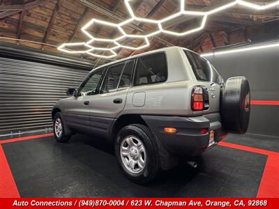 1999 Toyota RAV4 - Photo 4 - Orange, CA 92868