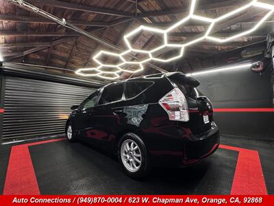 2014 Toyota Prius v Two   - Photo 4 - Orange, CA 92868
