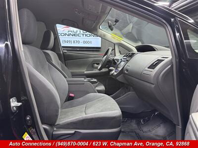 2014 Toyota Prius v Two   - Photo 7 - Orange, CA 92868