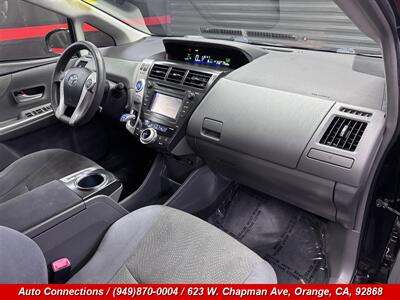 2014 Toyota Prius v Two   - Photo 10 - Orange, CA 92868