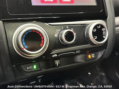 2015 Honda Fit EX   - Photo 16 - Orange, CA 92868