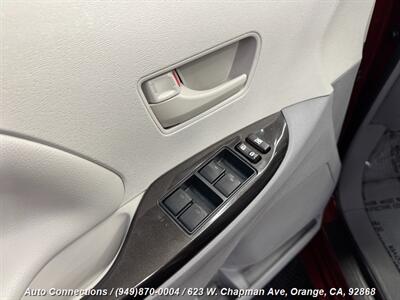 2012 Toyota Sienna LE 8-Passenger   - Photo 23 - Orange, CA 92868