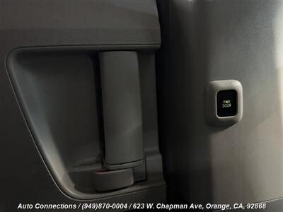 2012 Toyota Sienna LE 8-Passenger   - Photo 25 - Orange, CA 92868