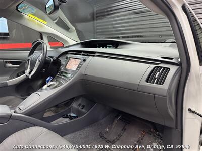 2011 Toyota Prius Four   - Photo 10 - Orange, CA 92868