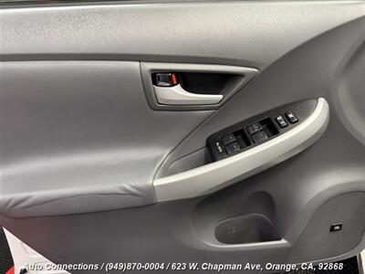 2011 Toyota Prius Four   - Photo 24 - Orange, CA 92868