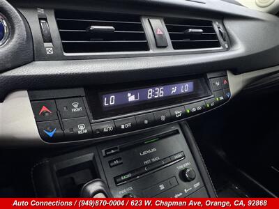 2014 Lexus CT 200h   - Photo 17 - Orange, CA 92868