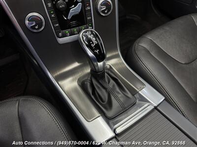2015 Volvo XC60 T5 Drive-E Platinum   - Photo 14 - Orange, CA 92868