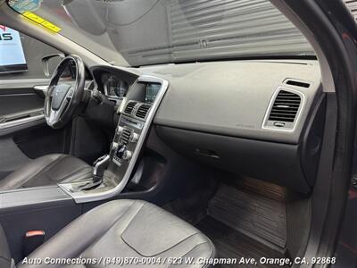 2015 Volvo XC60 T5 Drive-E Platinum   - Photo 10 - Orange, CA 92868