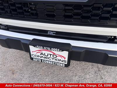 2017 Toyota Tacoma TRD Off-Road   - Photo 33 - Orange, CA 92868