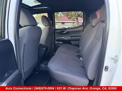 2017 Toyota Tacoma TRD Off-Road   - Photo 9 - Orange, CA 92868