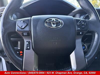 2017 Toyota Tacoma TRD Off-Road   - Photo 13 - Orange, CA 92868