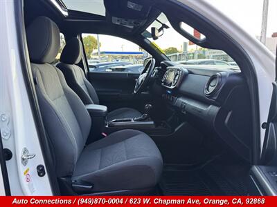 2017 Toyota Tacoma TRD Off-Road   - Photo 7 - Orange, CA 92868