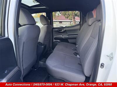 2017 Toyota Tacoma TRD Off-Road   - Photo 9 - Orange, CA 92868