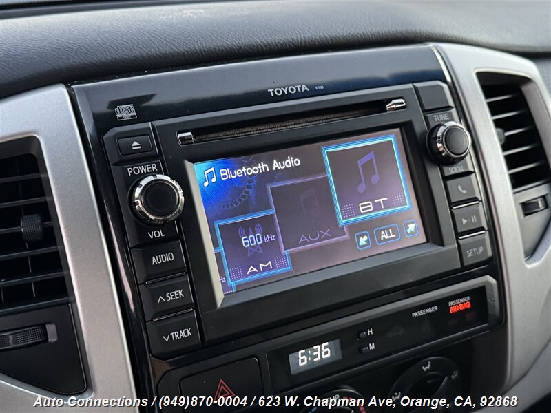 2013 Toyota Tacoma PreRunner V6 photo 15