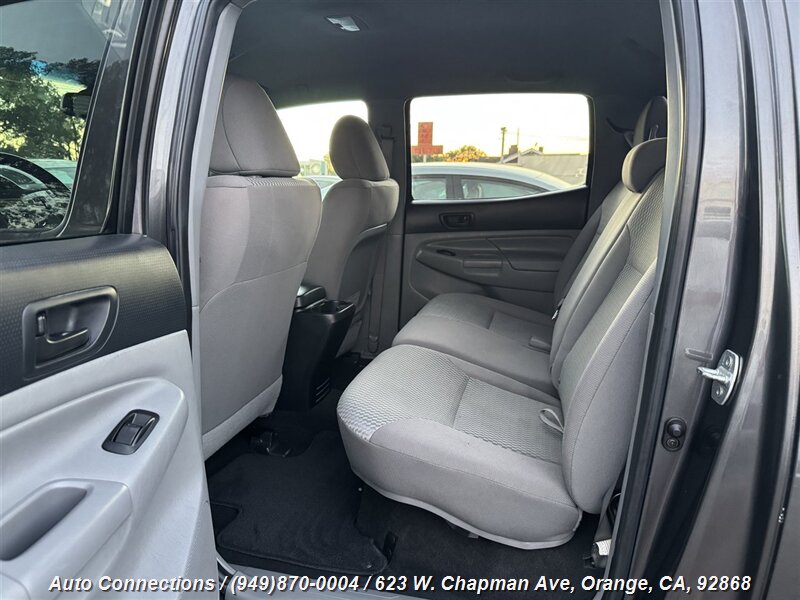 2013 Toyota Tacoma PreRunner V6 photo 8