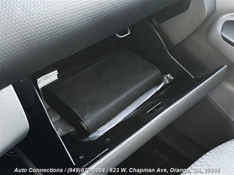 2013 Toyota Tacoma PreRunner V6 photo 20