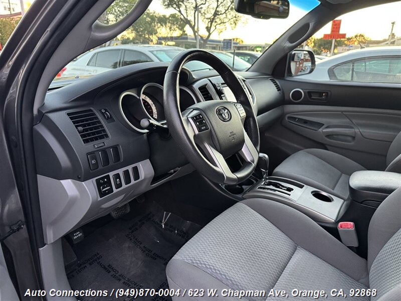 2013 Toyota Tacoma PreRunner V6 photo 10