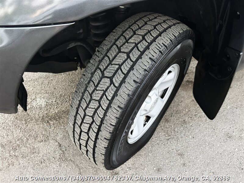 2013 Toyota Tacoma PreRunner V6 photo 26