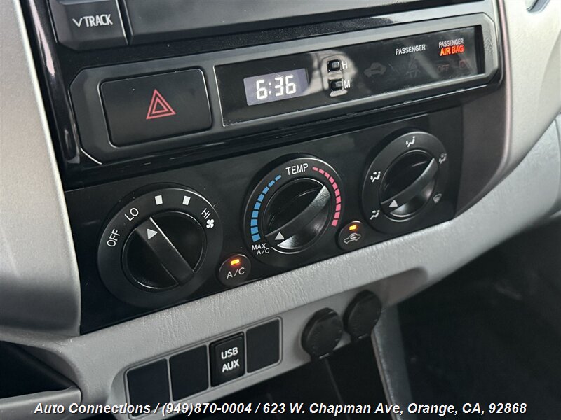2013 Toyota Tacoma PreRunner V6 photo 14