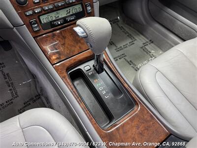 2002 Toyota Avalon XLS   - Photo 14 - Orange, CA 92868