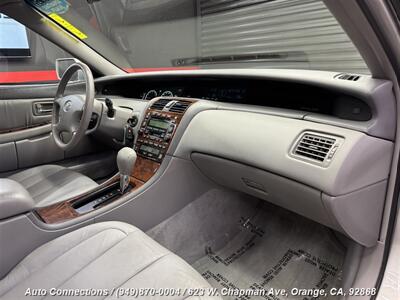 2002 Toyota Avalon XLS   - Photo 10 - Orange, CA 92868