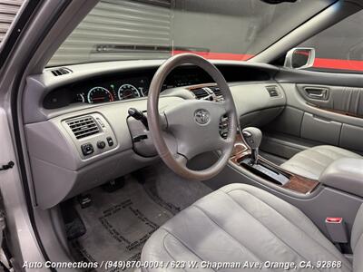 2002 Toyota Avalon XLS   - Photo 11 - Orange, CA 92868