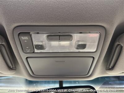 2002 Toyota Avalon XLS   - Photo 17 - Orange, CA 92868