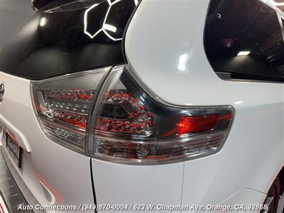 2015 Toyota Sienna SE Premium 8-Passeng   - Photo 42 - Orange, CA 92868