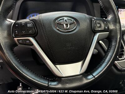 2015 Toyota Sienna SE Premium 8-Passeng   - Photo 16 - Orange, CA 92868