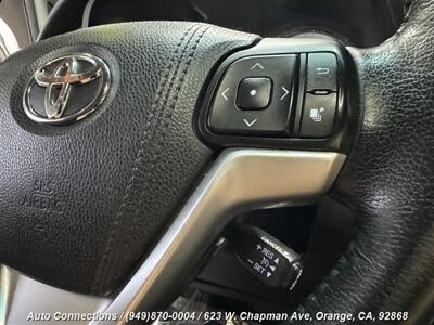 2015 Toyota Sienna SE Premium 8-Passeng   - Photo 18 - Orange, CA 92868