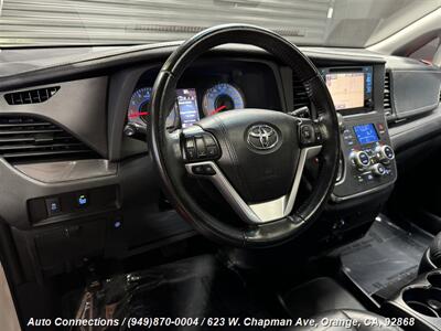 2015 Toyota Sienna SE Premium 8-Passeng   - Photo 14 - Orange, CA 92868