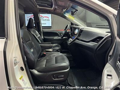 2015 Toyota Sienna SE Premium 8-Passeng   - Photo 7 - Orange, CA 92868